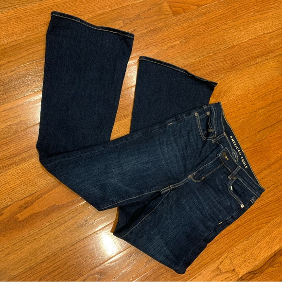 American Eagle Next Level Stretch Asymmetrical Super High Rise Flares - Picture 4 of 9